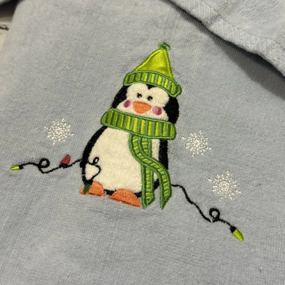 Vintage Trim a Home Bath Towel Set with Penguin - 1 Full Size \ 2 Hand Towels